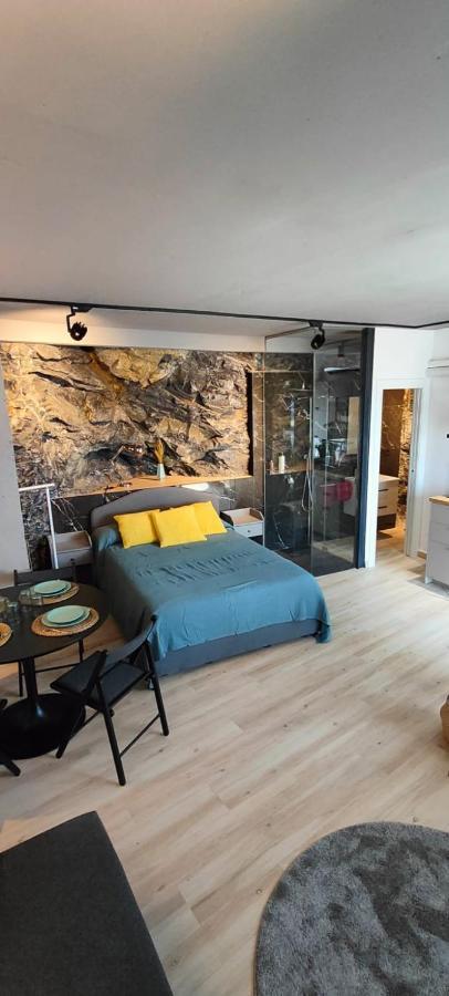Bed and Breakfast Victoria Loft Castell de Ferro Esterno foto