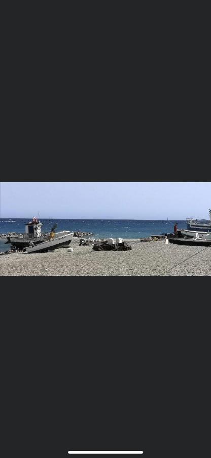 Bed and Breakfast Victoria Loft Castell de Ferro Esterno foto
