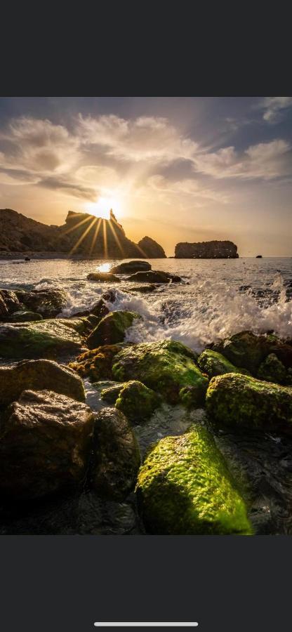 Bed and Breakfast Victoria Loft Castell de Ferro Esterno foto