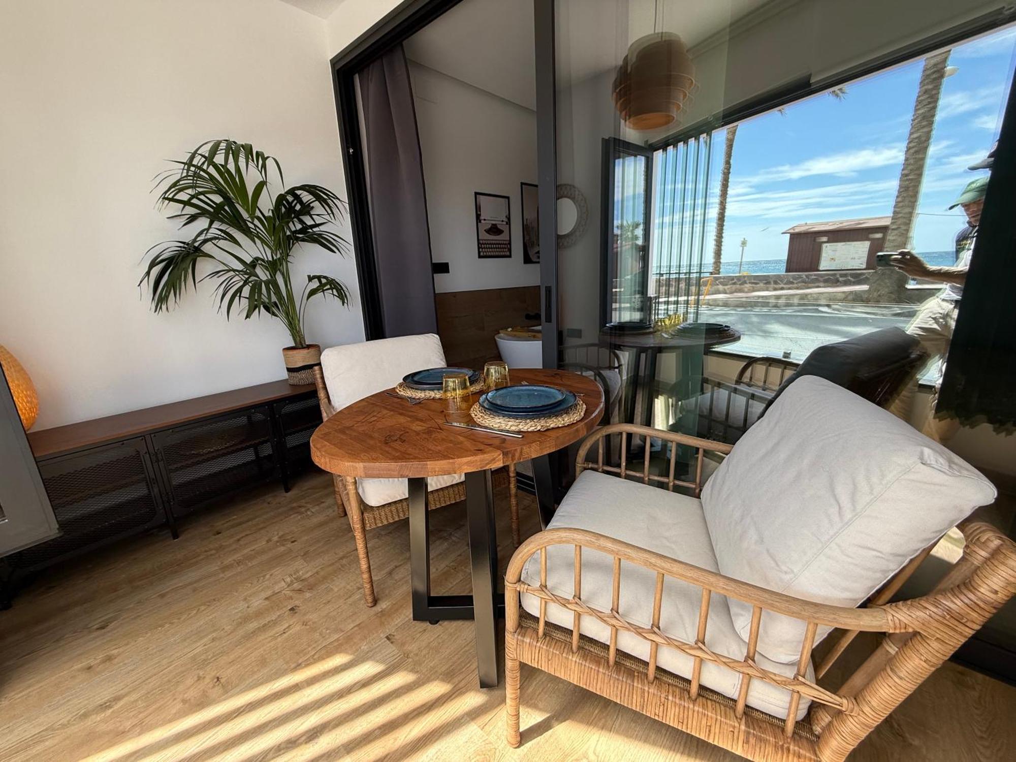 Bed and Breakfast Victoria Loft Castell de Ferro Esterno foto