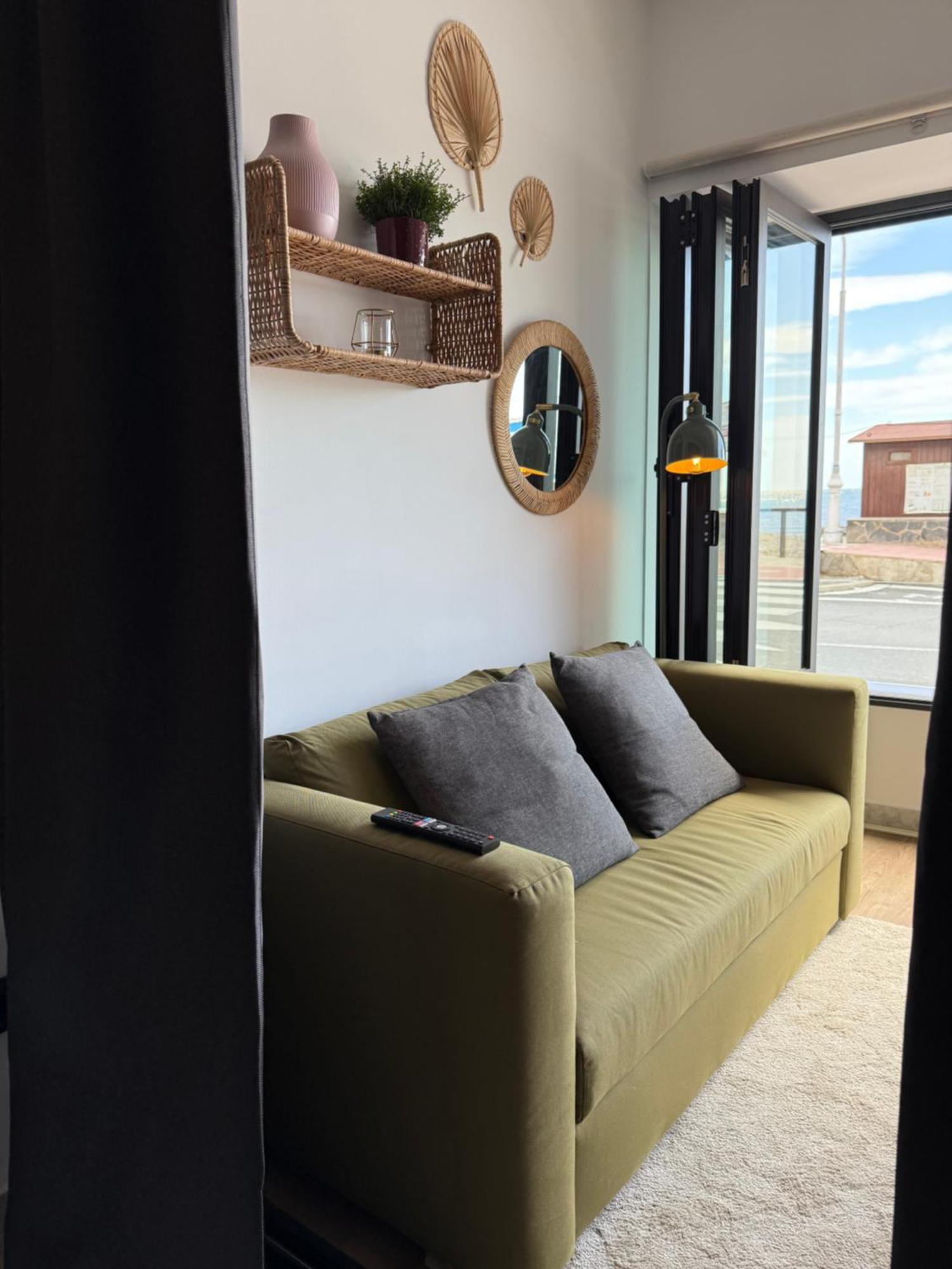 Bed and Breakfast Victoria Loft Castell de Ferro Esterno foto
